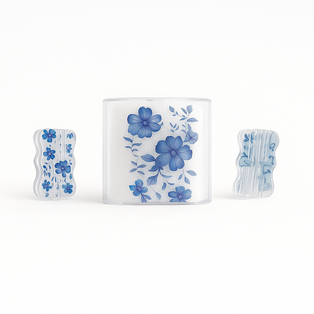 💙 Dekorativní kryt na nabíječku – “Modré květy”